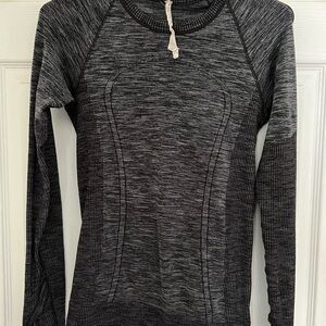 Lululemon swiftly tech shirt long sleeve black wool size 6